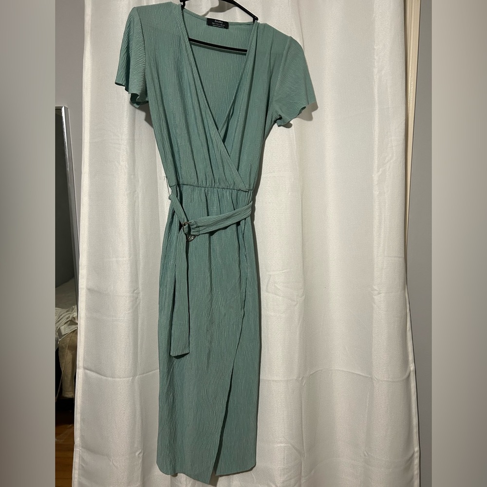 Green, light side slit dress